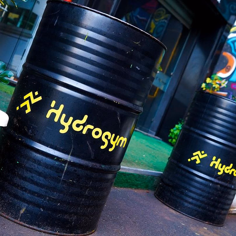 Bidons d'entraînement noirs marqués Hydrogym